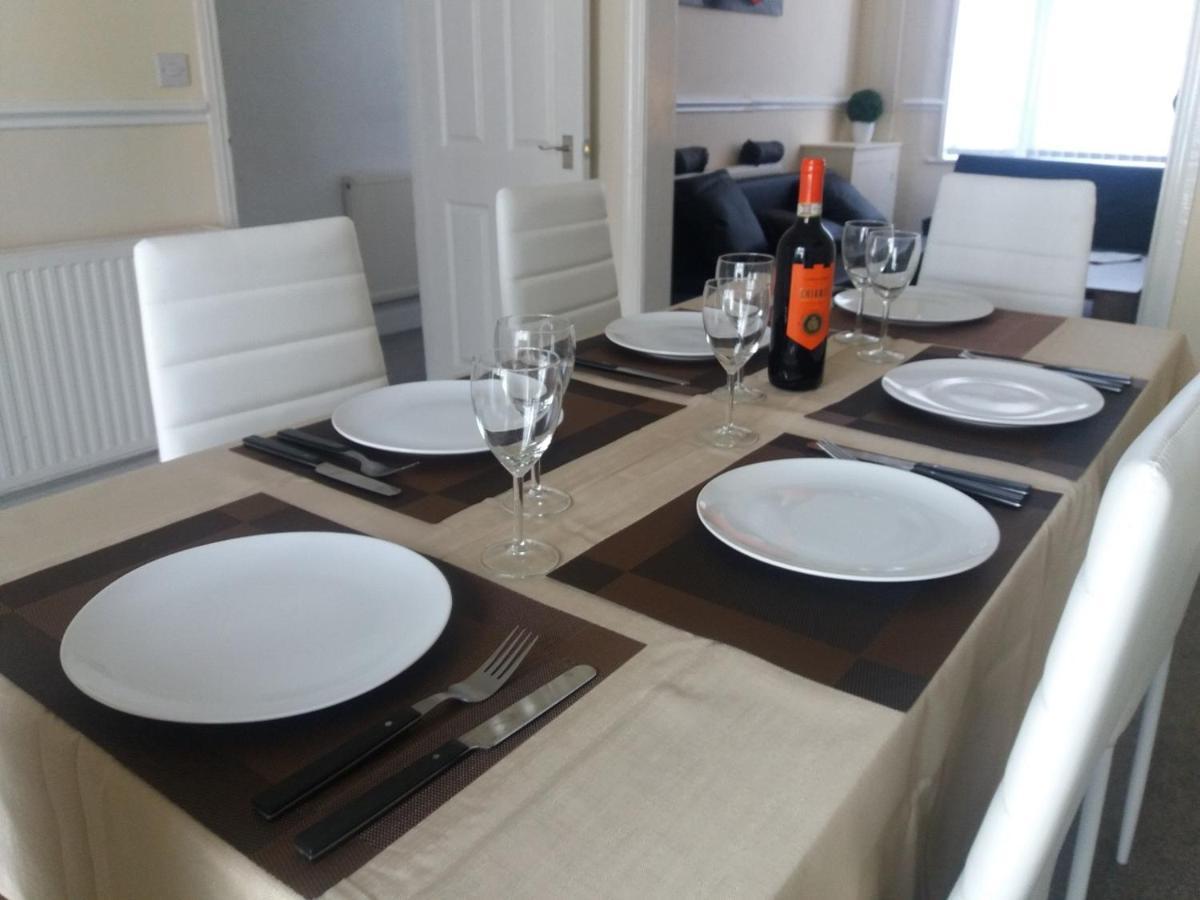 Home From Home Near Lfc, Efc & Train Station Liverpool Extérieur photo