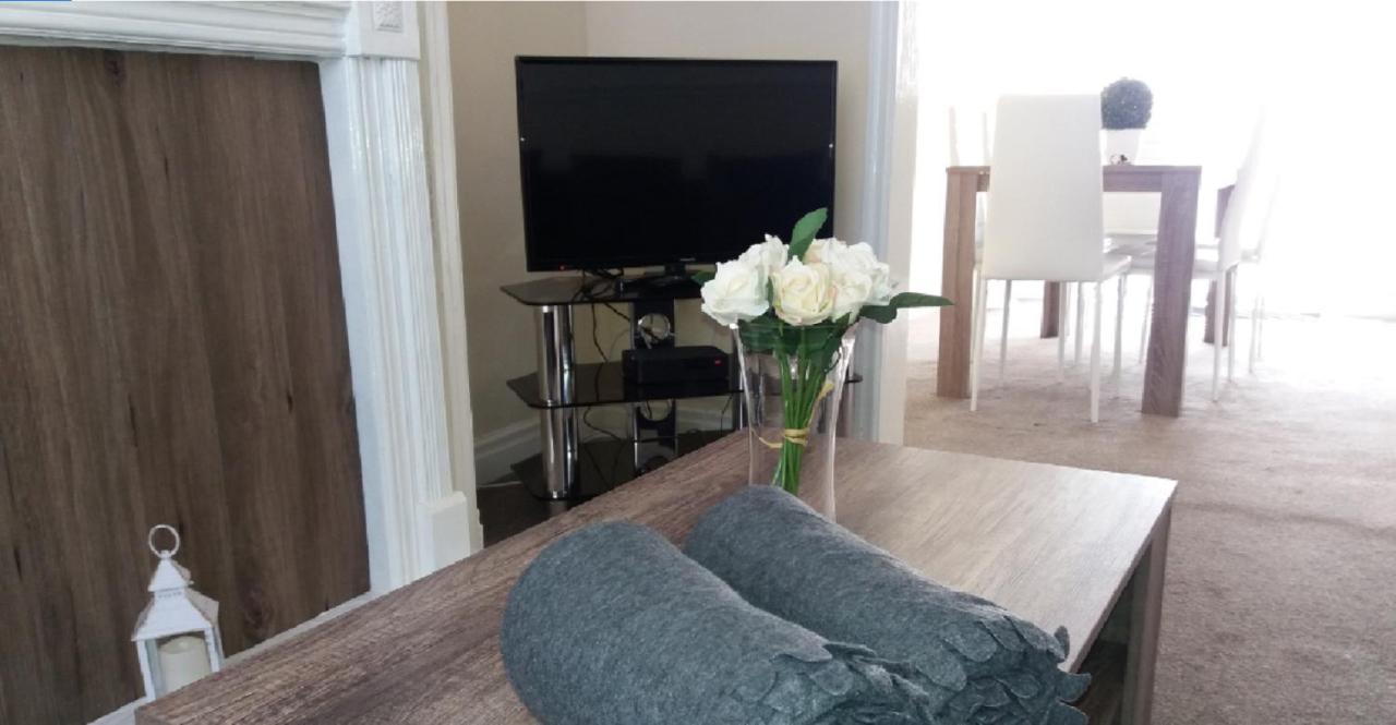 Home From Home Near Lfc, Efc & Train Station Liverpool Extérieur photo