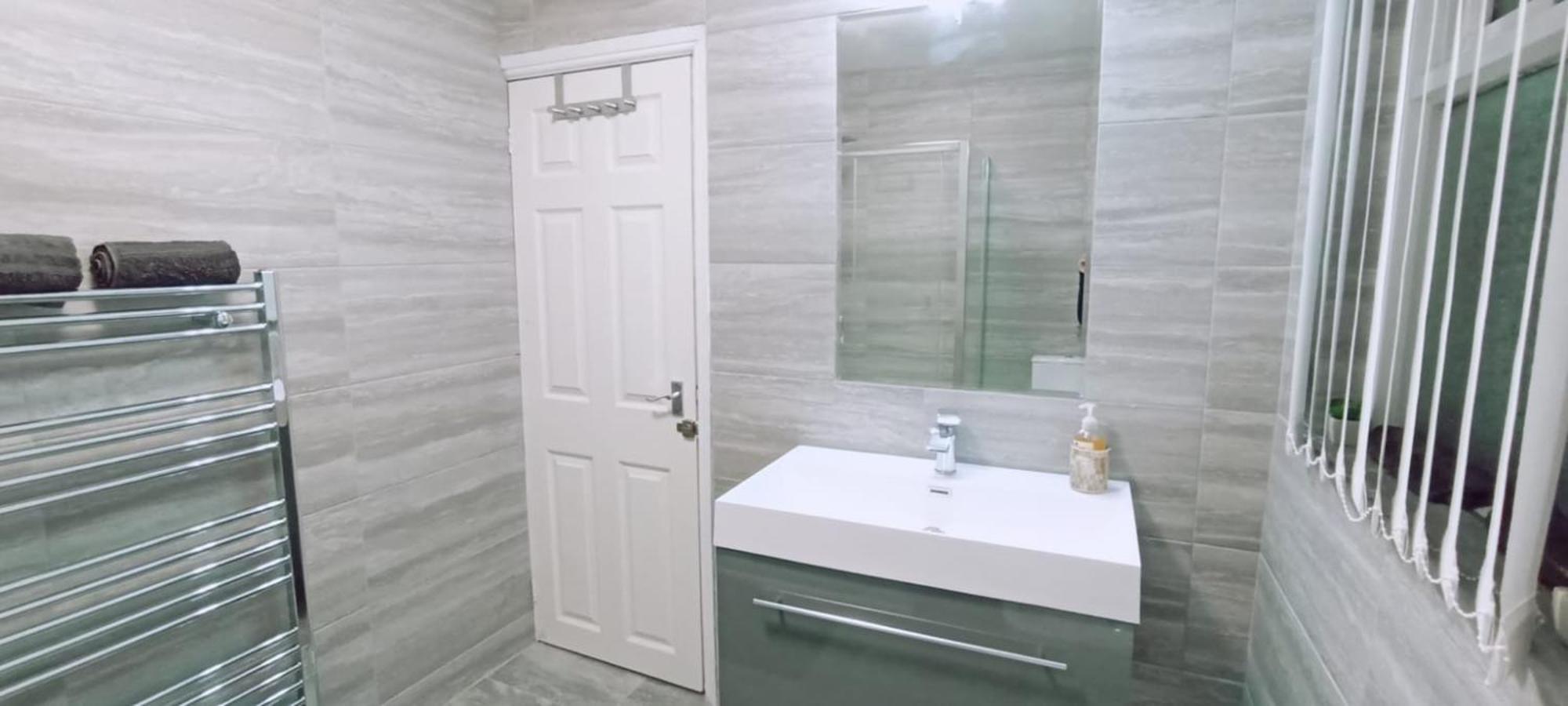 Home From Home Near Lfc, Efc & Train Station Liverpool Extérieur photo